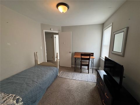 Tiny photo for 33661 Kenilworth Road, Eastlake, OH 44095 (MLS # 5190084)