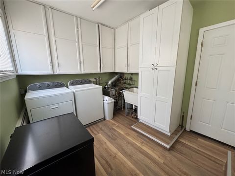 Tiny photo for 33661 Kenilworth Road, Eastlake, OH 44095 (MLS # 5190084)