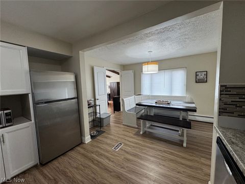 Tiny photo for 33661 Kenilworth Road, Eastlake, OH 44095 (MLS # 5190084)