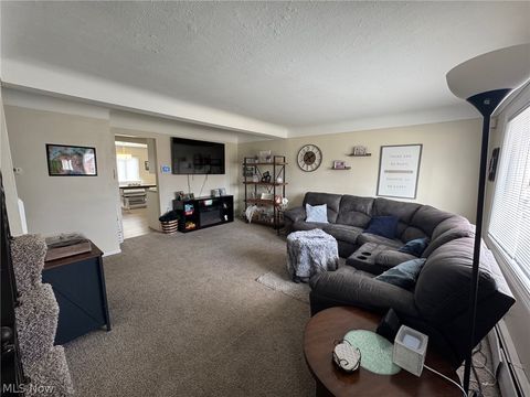 Tiny photo for 33661 Kenilworth Road, Eastlake, OH 44095 (MLS # 5190084)