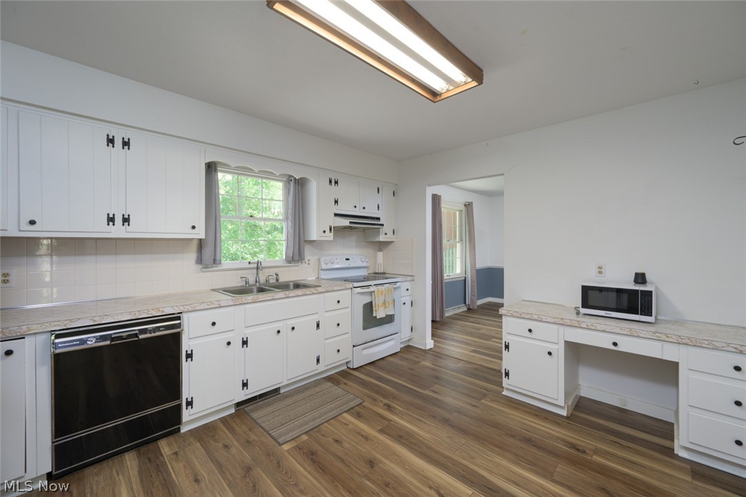 University Manor - Residential