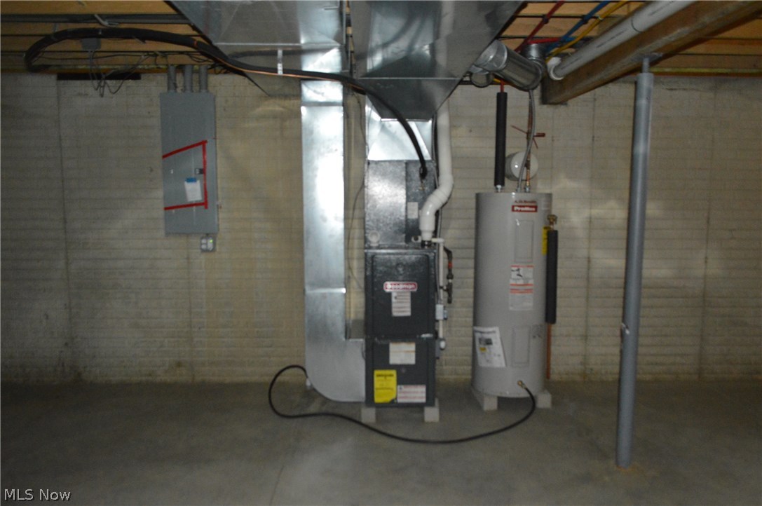 Red Hawk Run - Residential