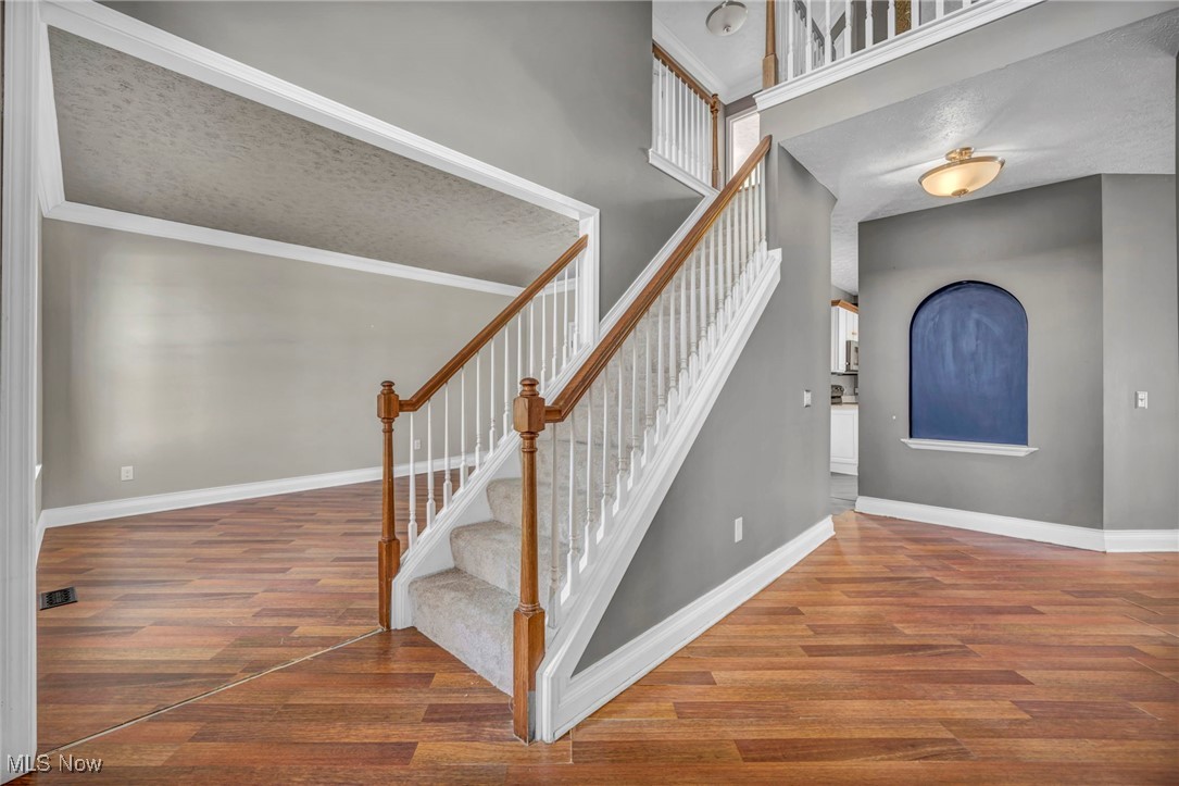 33145 Canterbury Avenue, Avon Lake, Ohio image 21