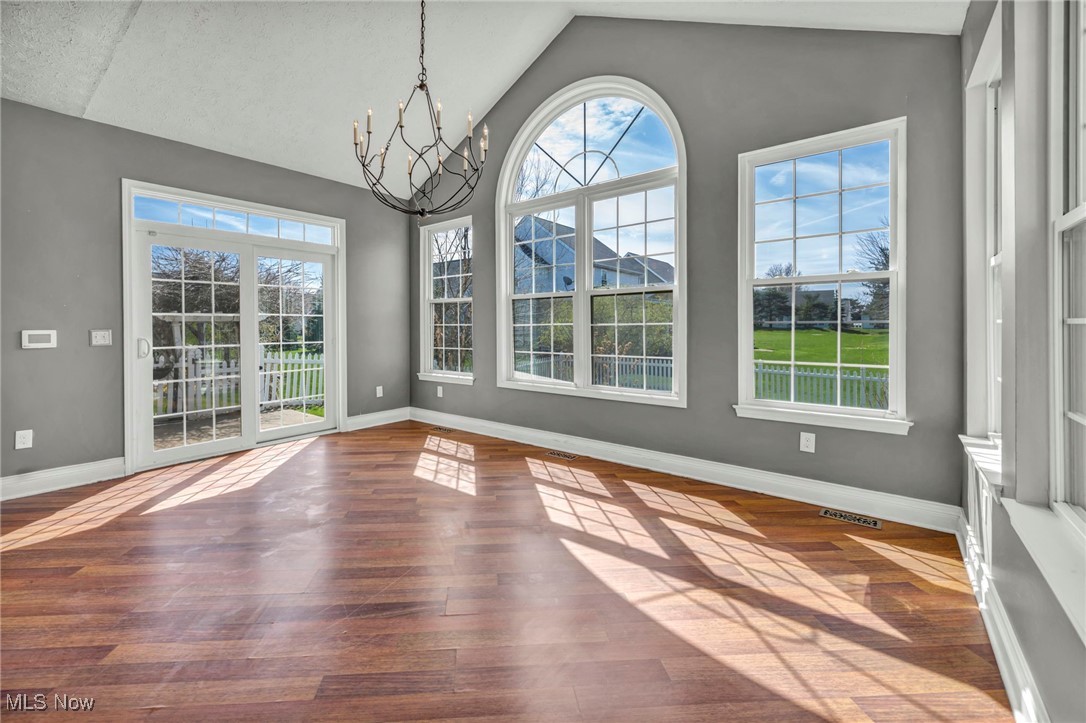 33145 Canterbury Avenue, Avon Lake, Ohio image 15