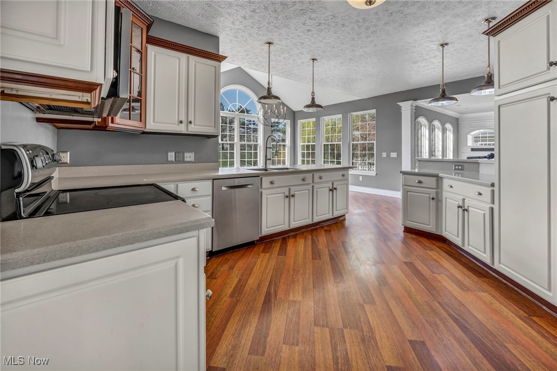 33145 Canterbury Avenue, Avon Lake, Ohio image 12