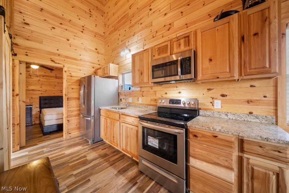 Cabins on the Lake - Residential