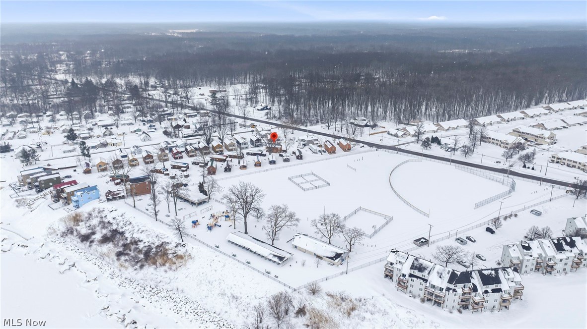 Cabins on the Lake - Residential