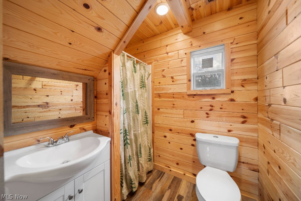 Cabins on the Lake - Residential