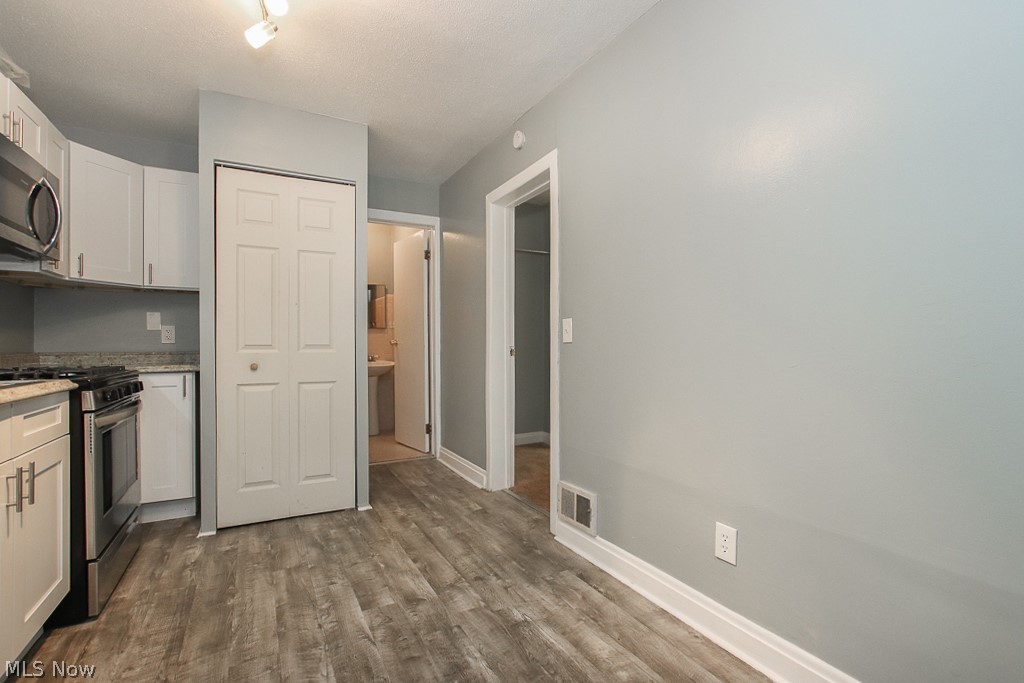 Benedict & Roots - Residential Lease