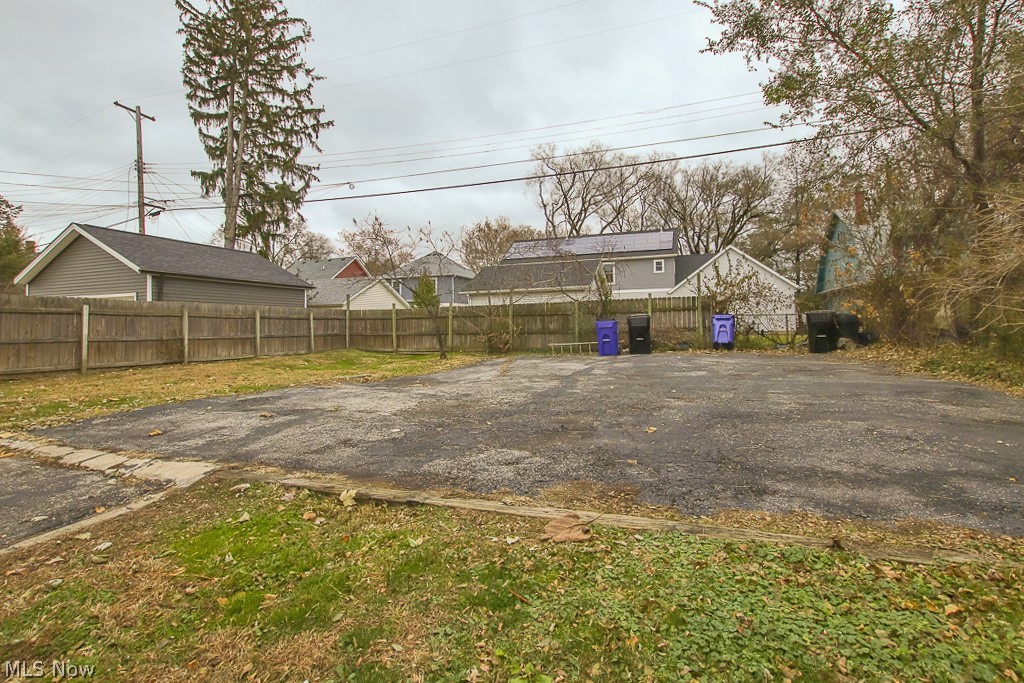 Benedict & Roots - Residential Lease