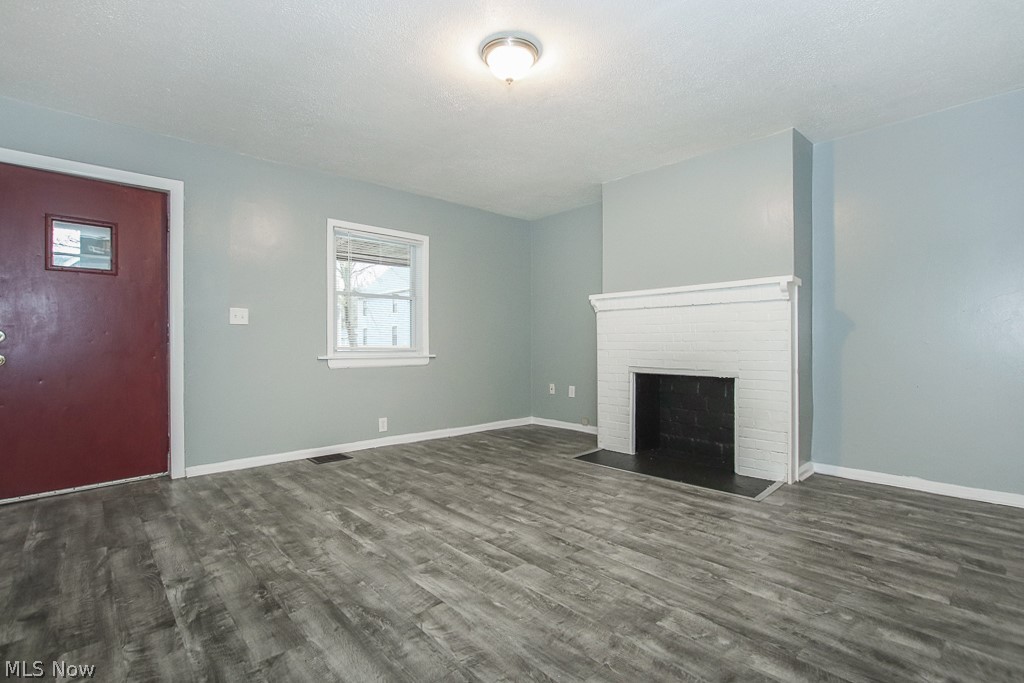 Benedict & Roots - Residential Lease