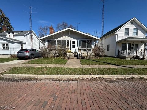 Homes For Sale - 429 E 7th Street<br/> Ottawa County, Port Clinton, OH 43452