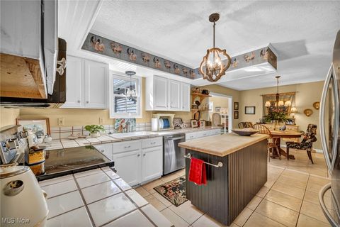 Tiny photo for 7292 Kenssington Drive, North Ridgeville, OH 44039 (MLS # 5179867)