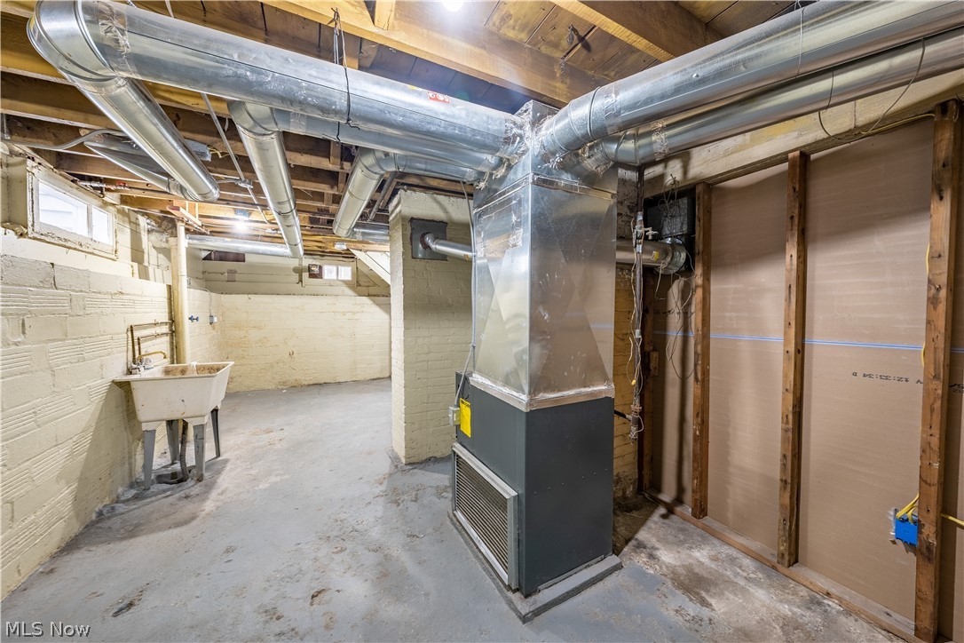 Free-Luce Land & Bldg Cos Roc - Residential Lease