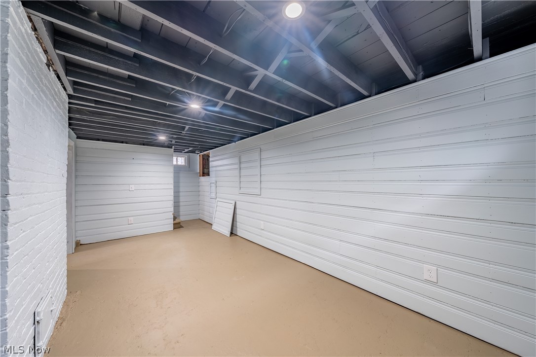 Free-Luce Land & Bldg Cos Roc - Residential Lease