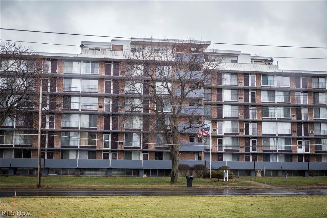 Seven Stories East Condo - Residential