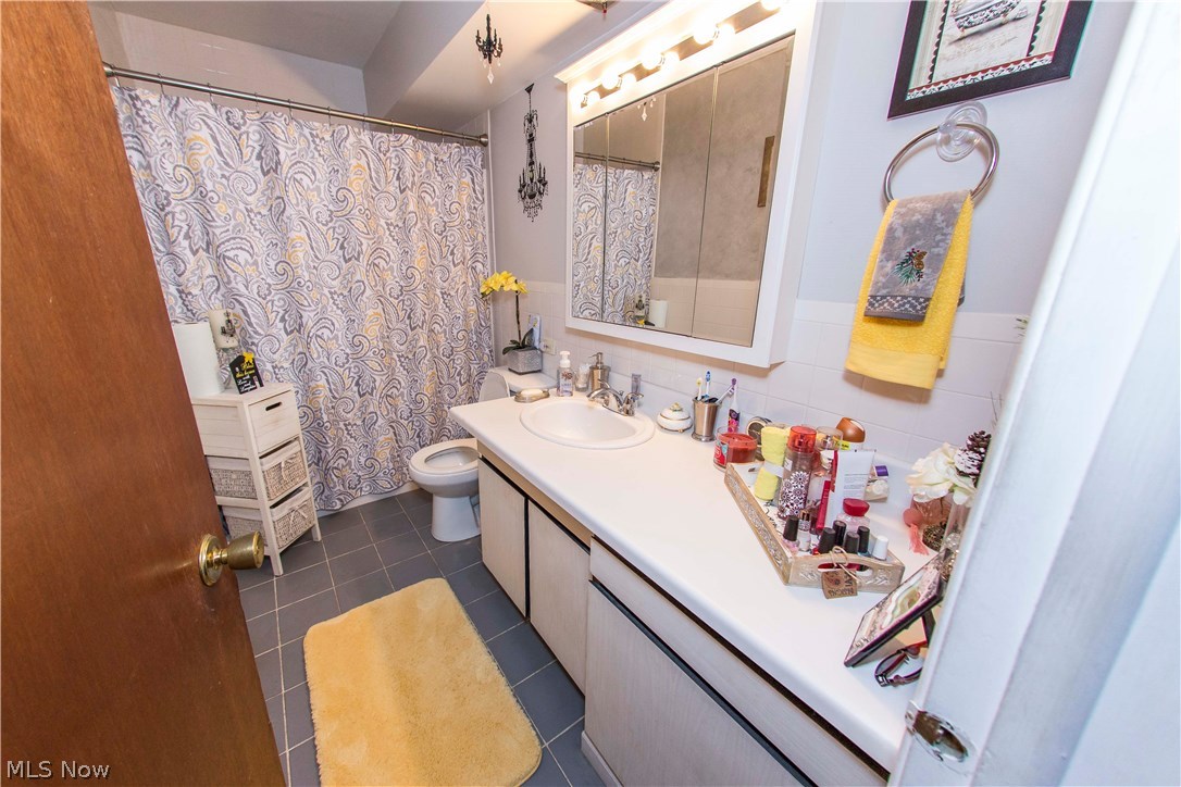 Seven Stories East Condo - Residential