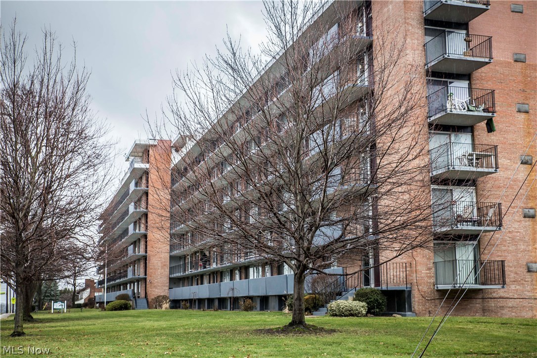 Seven Stories East Condo - Residential