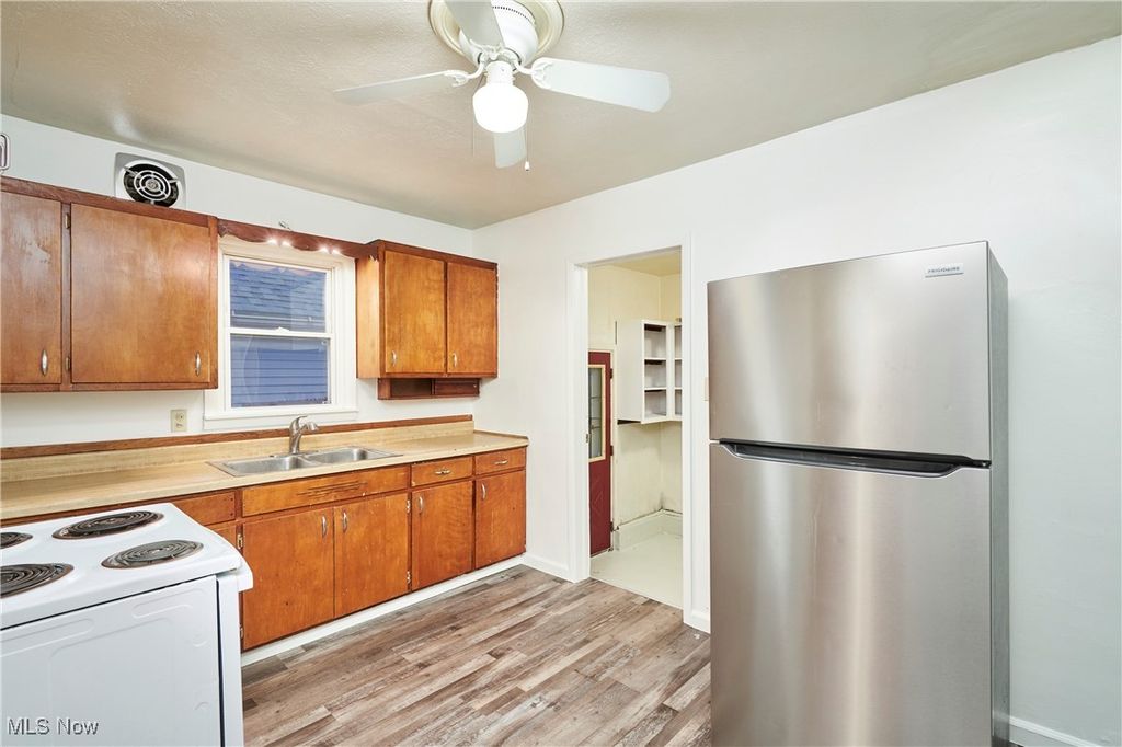 Photo of 1380 E 345th Street, Eastlake, OH 44095 (MLS # 5174726)