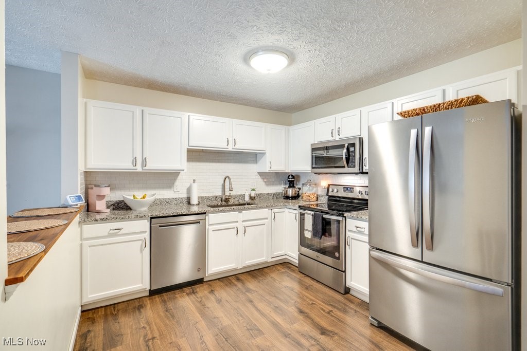 33481 Shelly Court, Avon Lake, Ohio image 10