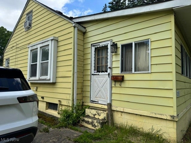 Photo of 1315 Crumrine Street, Youngstown, OH 44505 (MLS # 5216232)