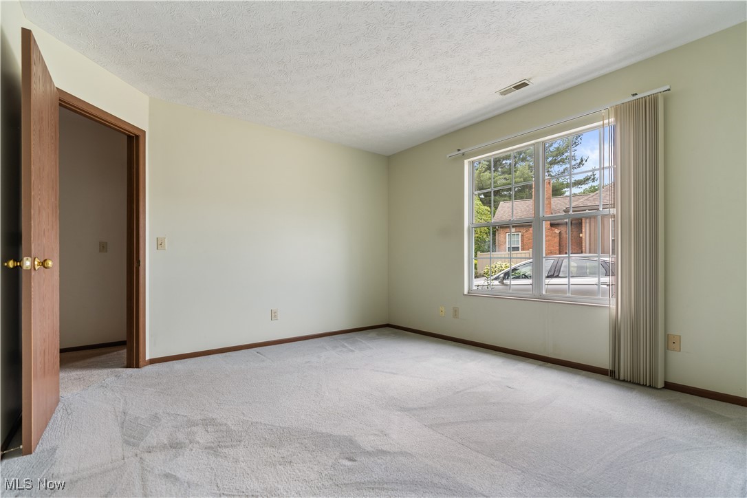 Barrington Condo II - Residential