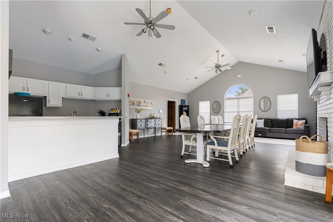 Barrington Condo II - Residential