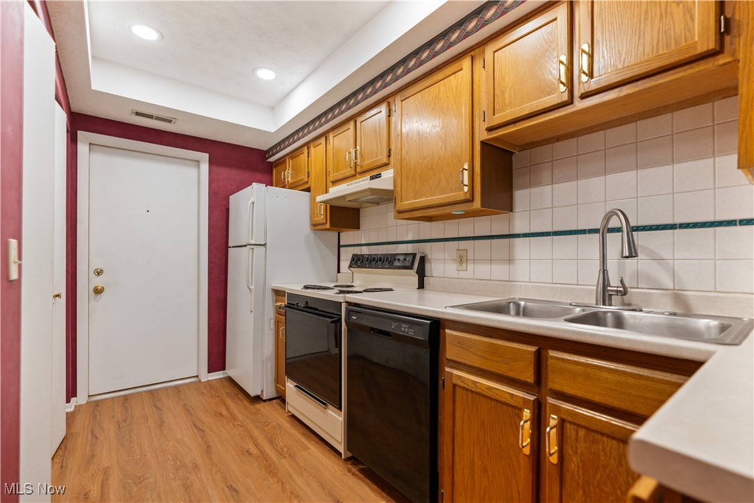 Barrington Condo II - Residential