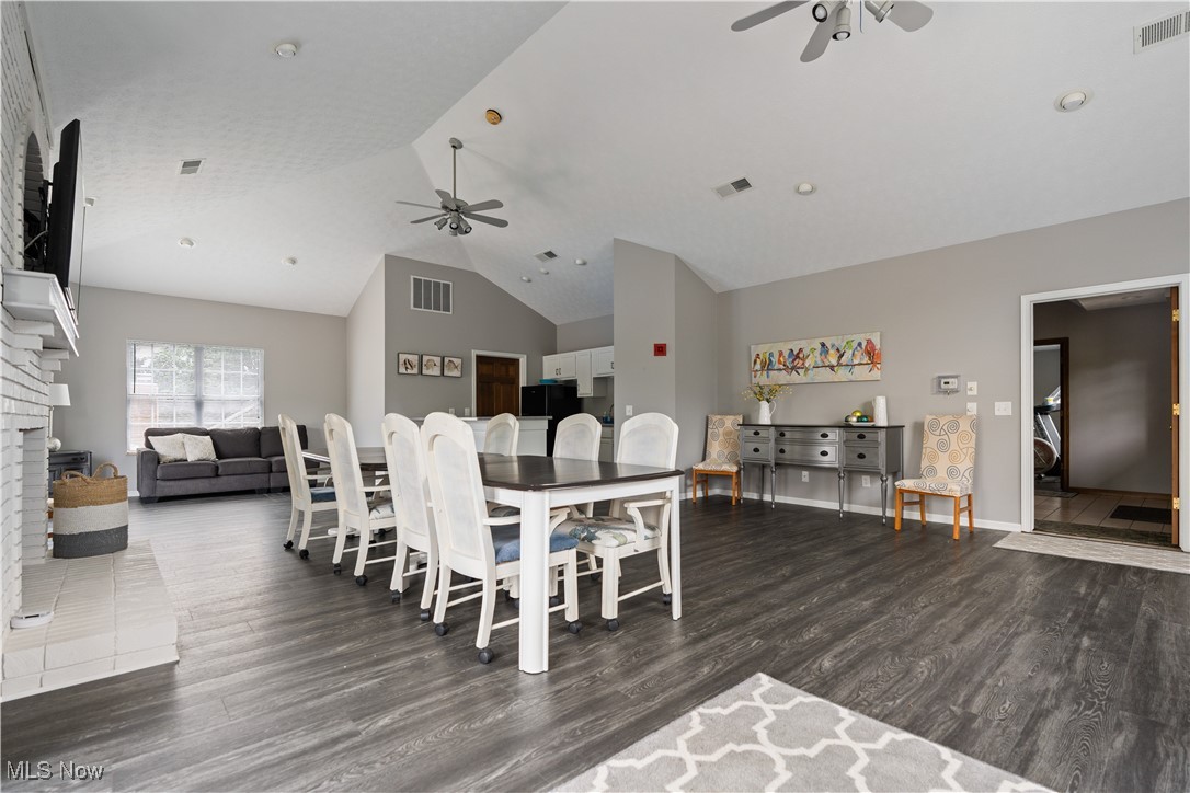 Barrington Condo II - Residential