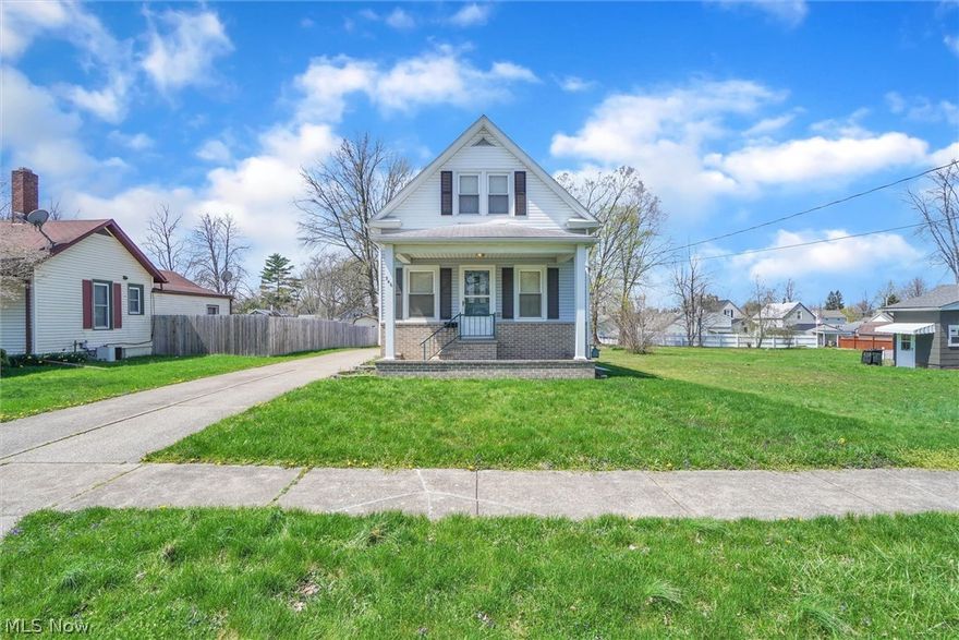 Great bungalow in heart of Amherst on a quiet street. Exudes tons of charm throughout. A stones throw away downtown Amherst, highways, and shopping. Custom kitchen handmade by previous owner. All local timber was used in flooring & trim of kitchen cabinetry. Solid surface counters. Kitchen offers ash flooring, living room has solid hickory, vinyl windows, siding. Basement bar built for entertaining. 2 car detached garage, electric, heat, drywall & insulated. Appliances stay.