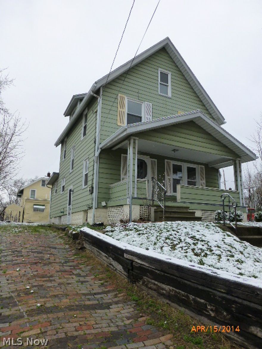 Great Value! Great Price! Nice 2 Story Colonial  with lots to offer! Sold As-Is. No seller paid inspections or repairs. Offer must have earnest money as a Cashiers Check to the Listing Agency with buyer name as the remitter. Need pre-approval or proof of funds documentation with initial offer. No exceptions. This property is eligible for the Freddie Mac FIRST LOOK Initiative through 5/11/14. Homestead Exemption and Assessments unknown.