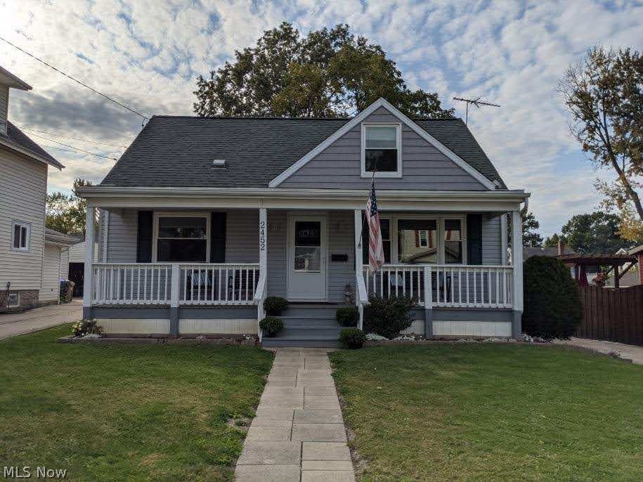Charming, well-kept 3 BR/2 BTH Cape in convenient Falls location. Loads of updates including:
Vinyl siding (2013), Vinyl replacement windows (2011), Roof ( 2009), Kitchen (2011), Hot water tank (2011), Gutters (2011) & new entry doors.
Very comfortable floor plan includes eat-in kitchen & Living room leading to covered front porch. Upstairs you'll find two large rooms with hardwood floors....perfect for many different uses! The lower level features a spacious rec room and large full bathroom (2008)...…great for family gatherings!
Large 2+ car garage with extra storage. This home is much larger than it appears with loads of storage throughout!
Call today for your private viewing....you'll be glad you did! This is a great place to call home!!