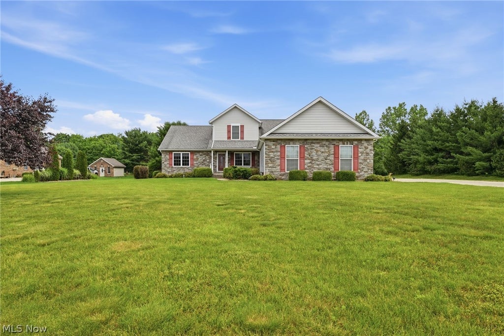 Photo of 4901 Roscommon Drive, Brunswick, OH 44212 (MLS # 5222745)