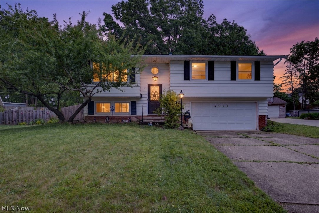 5415 Amherst Drive