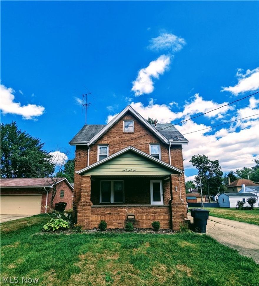 This 3 bedroom, 1 bath, all brick 2 story is available for rent in Warren. Refinished, original hardwood floors throughout the living room, dining, and bedrooms. The large, renovated kitchen rounds out the first floor. All 3 bedrooms and full bath are upstairs. Large yard and detached 2 car garage.
Rental Details: No Section 8, No Smoking, No Pets.

Availability & Viewing: Weekly showing times available, contact for details on availability. 

Rental Guidelines: A credit score of 600 or above. Between 500-600 is considered conditional and up to each Owner to decide. A gross monthly income of 2.5 times the amount of the monthly rent. No more than 3 items in collections, excluding student loan and medical bills. Screening for crimes involving theft, sex, drugs and violence. Screening for bankruptcies, foreclosures and evictions. 

Applications: Applications can be completed online, contact for details. Anyone 18 or older who would be living in the unit must fill out an application