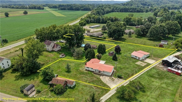4216 SCHUMACHER HOLLOW RD SE, NEW PHILADELPHIA, OH 44663 - Image d4d076607632ceeabb251a2d89c76277/2771480875