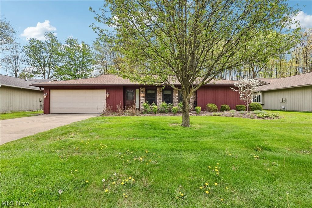 Photo of 14747 Hartford Trail, Strongsville, OH 44136 (MLS # 5202921)