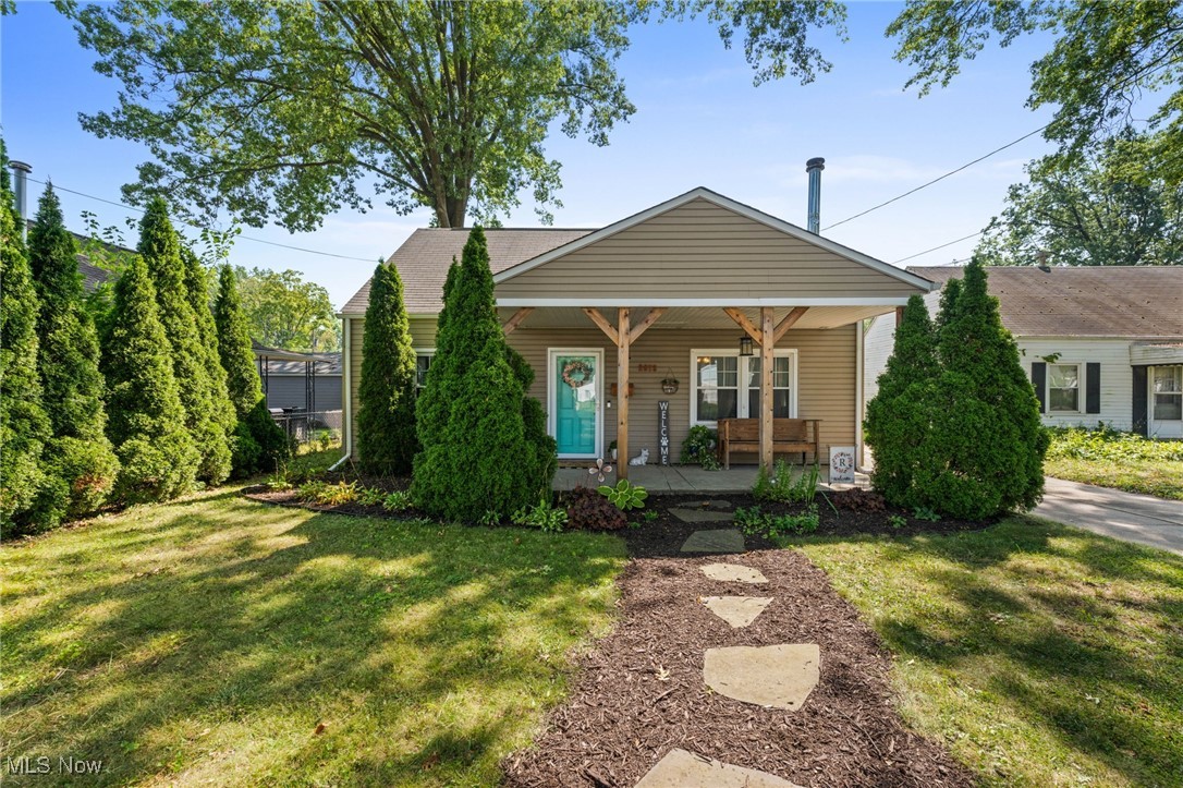 Welcome to 2873 Oakwood Dr—a charming and well-maintained 3-bedroom, 1-bath home offering 1,120 sq. ft. of living space on a spacious 6,242 sq. ft. lot.
Step inside to find a bright, welcoming layout featuring a beautifully updated kitchen (2024), a modernized bathroom(2025), and newer carpet throughout (2023). Recent upgrades provide peace of mind, including a new hot water tank (2022), dishwasher (2023), range (2020), refrigerator (2020), and updated siding, gutters and windows (2016). A newer deck (2019) extends your living space outdoors—perfect for relaxing or entertaining.
A full list of updates can be found in MLS Supplements by your favorite agent.
Located in a desirable Cuyahoga Falls neighborhood, this home is just minutes from parks, shopping, dining, and local entertainment. It’s also conveniently situated between the new Cuyahoga Falls High School, the Middle School, and the Elementary School, making it the perfect blend of comfort and convenience. With its thoughtful updates and move-in ready condition, 2873 Oakwood Dr is ready to welcome you home.