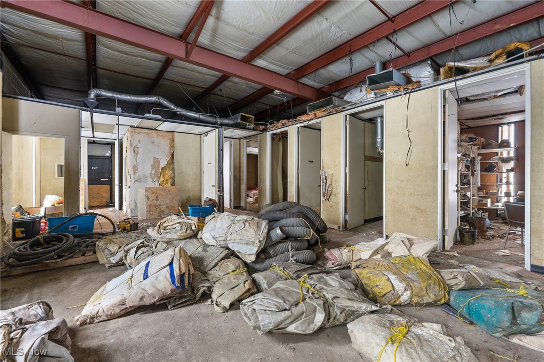 Hubbard Township Sec 41 - Commercial Sale