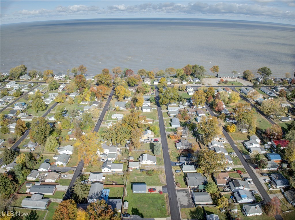 Vermilion/Lk 01 - Land