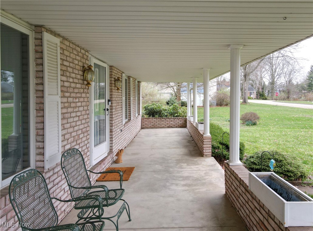 1243 Danbury Road, North Canton, Ohio image 4