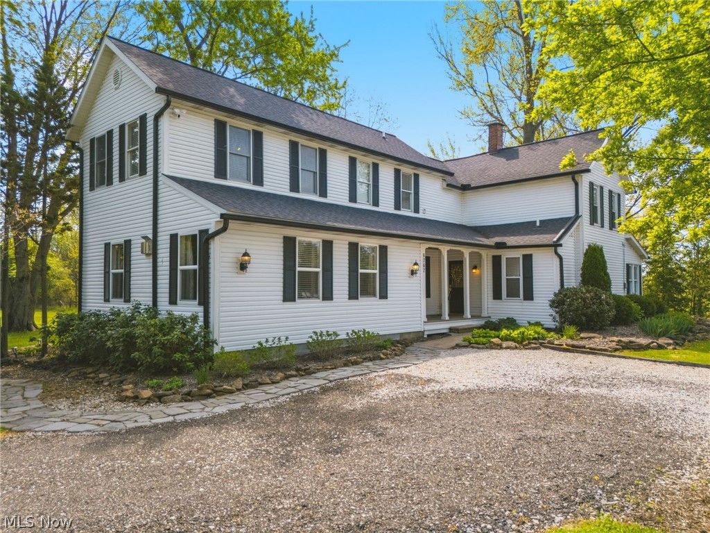 Photo of 4767 Etter Drive, North Canton, OH 44232 (MLS # 5204702)