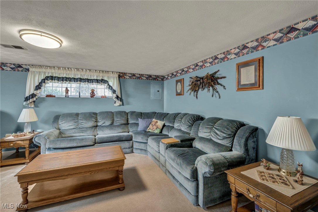 23904 Amesbury Drive, North Olmsted, Ohio image 18