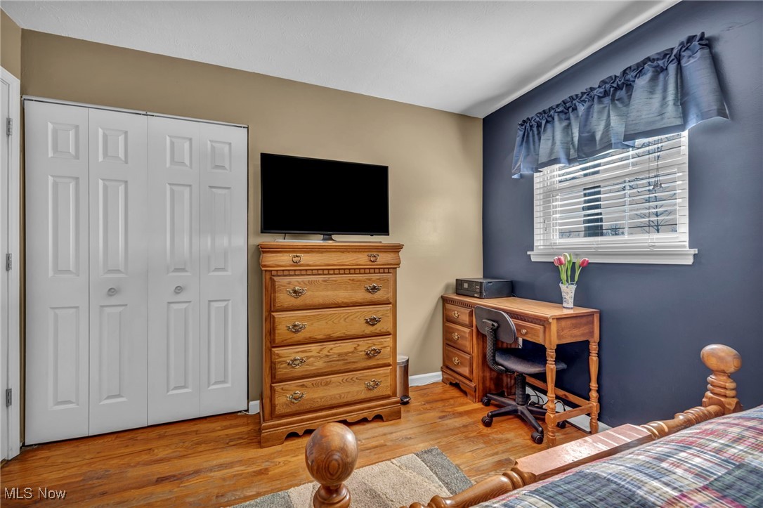 23904 Amesbury Drive, North Olmsted, Ohio image 27