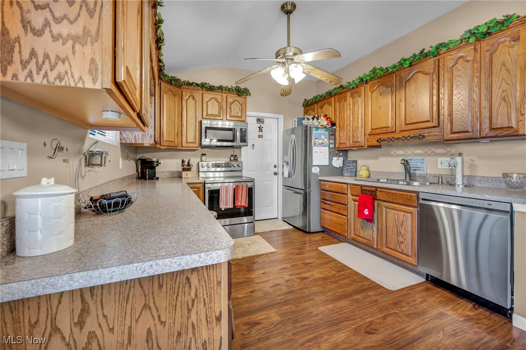 23904 Amesbury Drive, North Olmsted, Ohio image 11