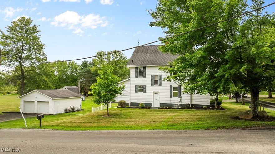 NICE UPDATING GOING ON IN THIS HOUSE !!!!! CAN'T WAIT TO SHOW YOU. CALL FOR DETAILS..... AND APPOINTMENT TO LOOK. BE THE FIRST....... electric service, paint, cieling, floor coverings and more.

Welcome to this great 2 story home, corner lot (Mahoning and Hartley) so much to offer, 3 bdrms, 2 more on 3rd fl., there is not duct work but use by this seller for their children, spacious eat in kitchen, wonderful liv rm with fire place, 1st fl laundry and half bath, windows updated 10 yrs ago, A/C new furnace, aprox 2 yrs. 2 car detached, 10x16 cemented shed, play house, 2 story barn with so much storage room, 2 driveways, aprox 2.49 acres 4 parcels, perfect for mini farm is what this family used it for. ALL SIZES, AGES AND SQUARE FEET ESTIMATED Up dated electric service.