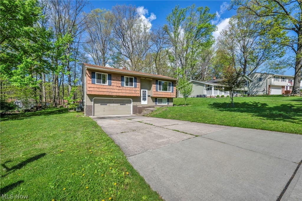Photo of 9446 Concord Circle, Twinsburg, OH 44087 (MLS # 5218529)
