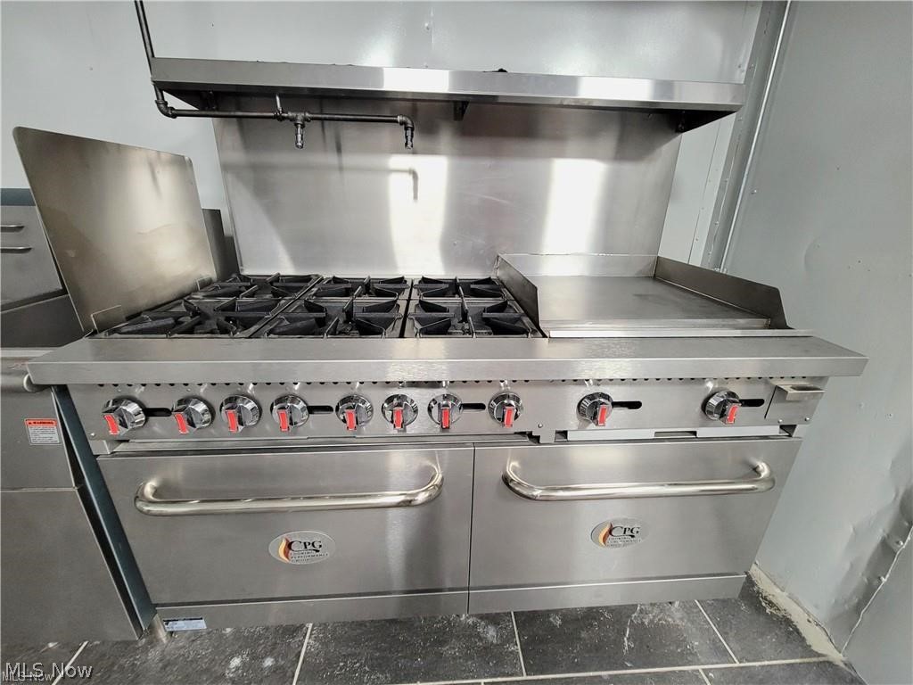 Gallup - Commercial Lease