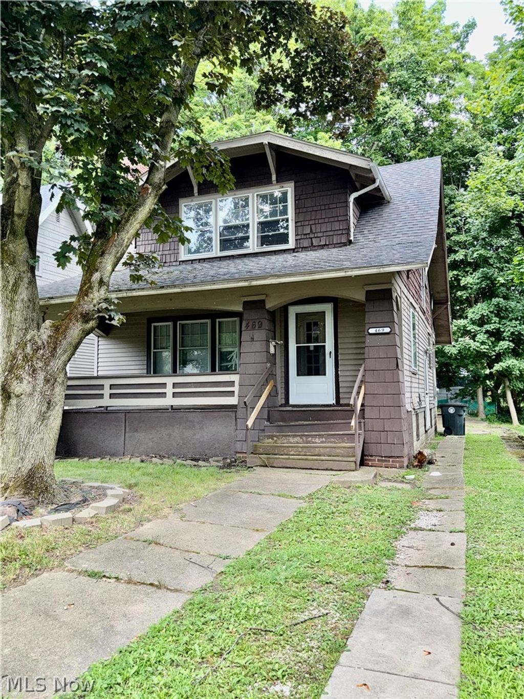 Photo of 469 Storer Avenue, Akron, OH 44320 (MLS # 5225552)