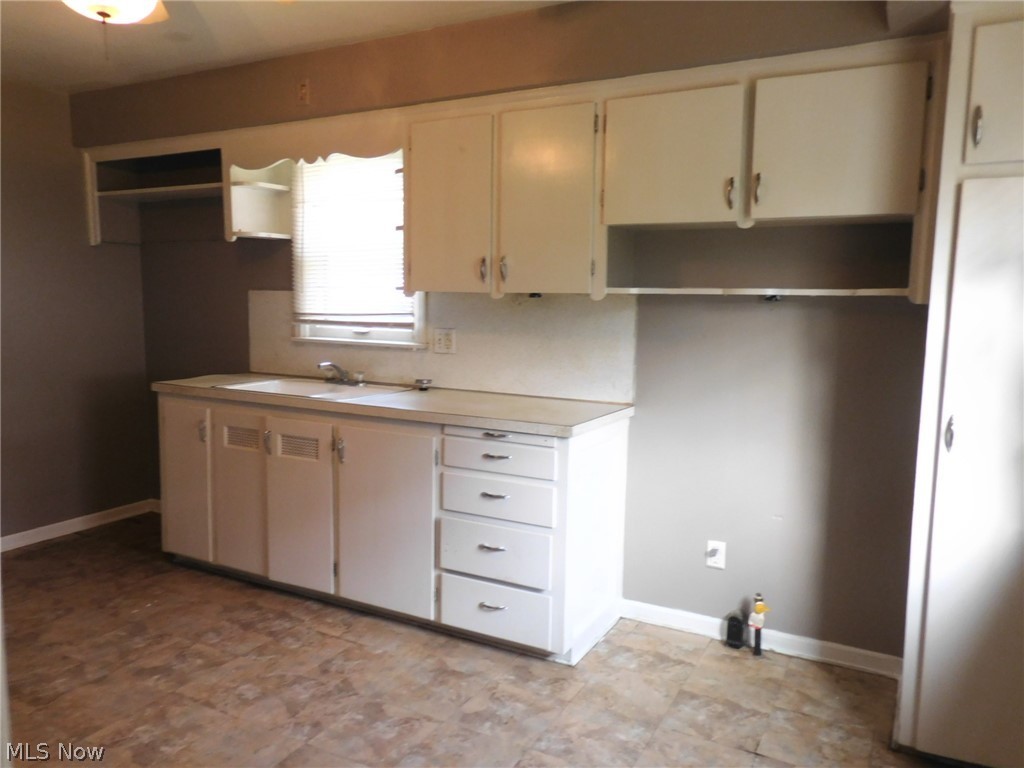 City/Youngstown - Residential Lease